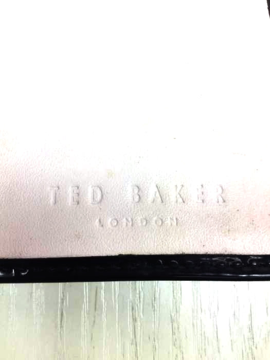 TED BAKER(テッドベーカー)がま口長財布 – サステナブルなECサイト