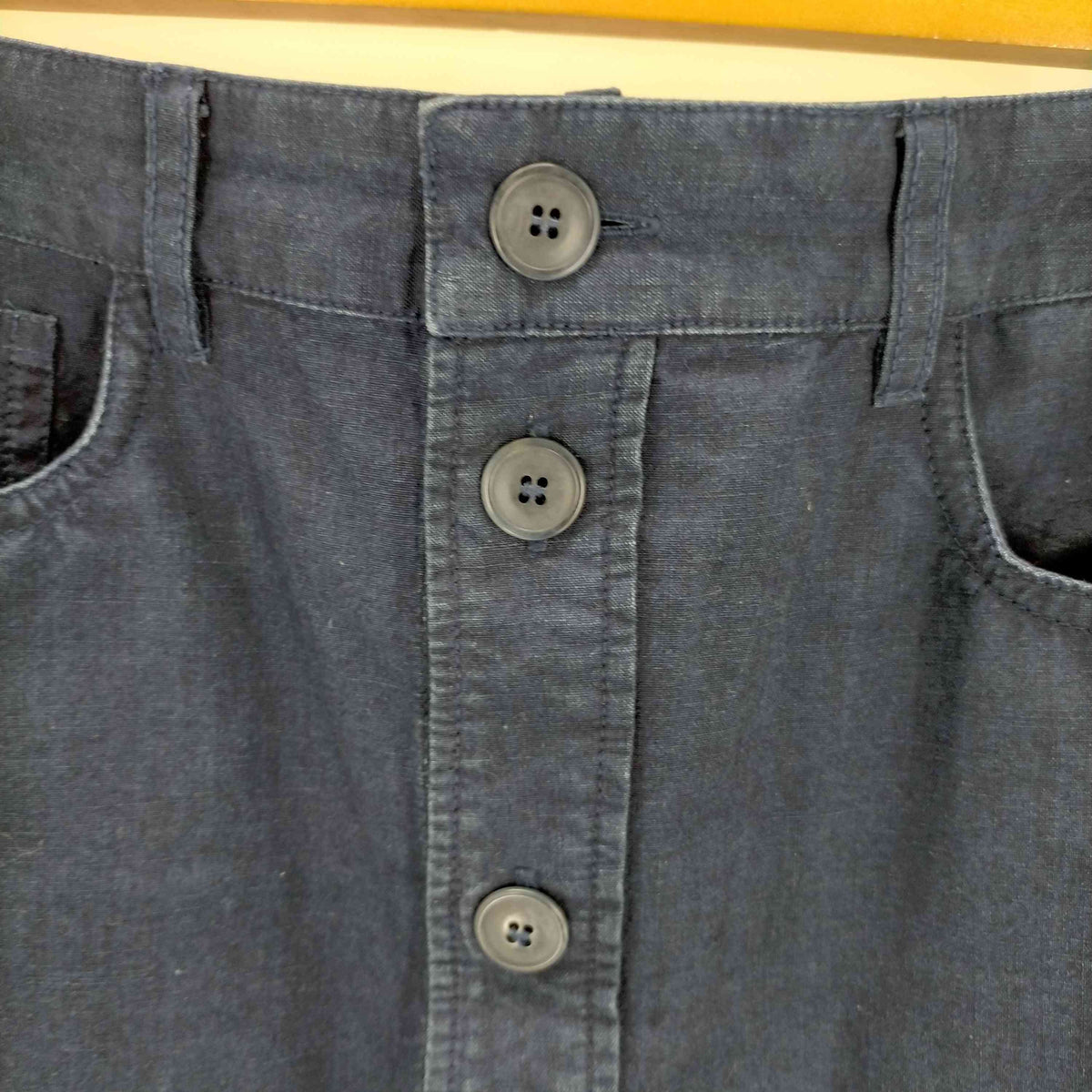 A.P.C.(アーペーセー)インディゴ染め ボタンスカート – サステナブルなECサイト | サステナモール