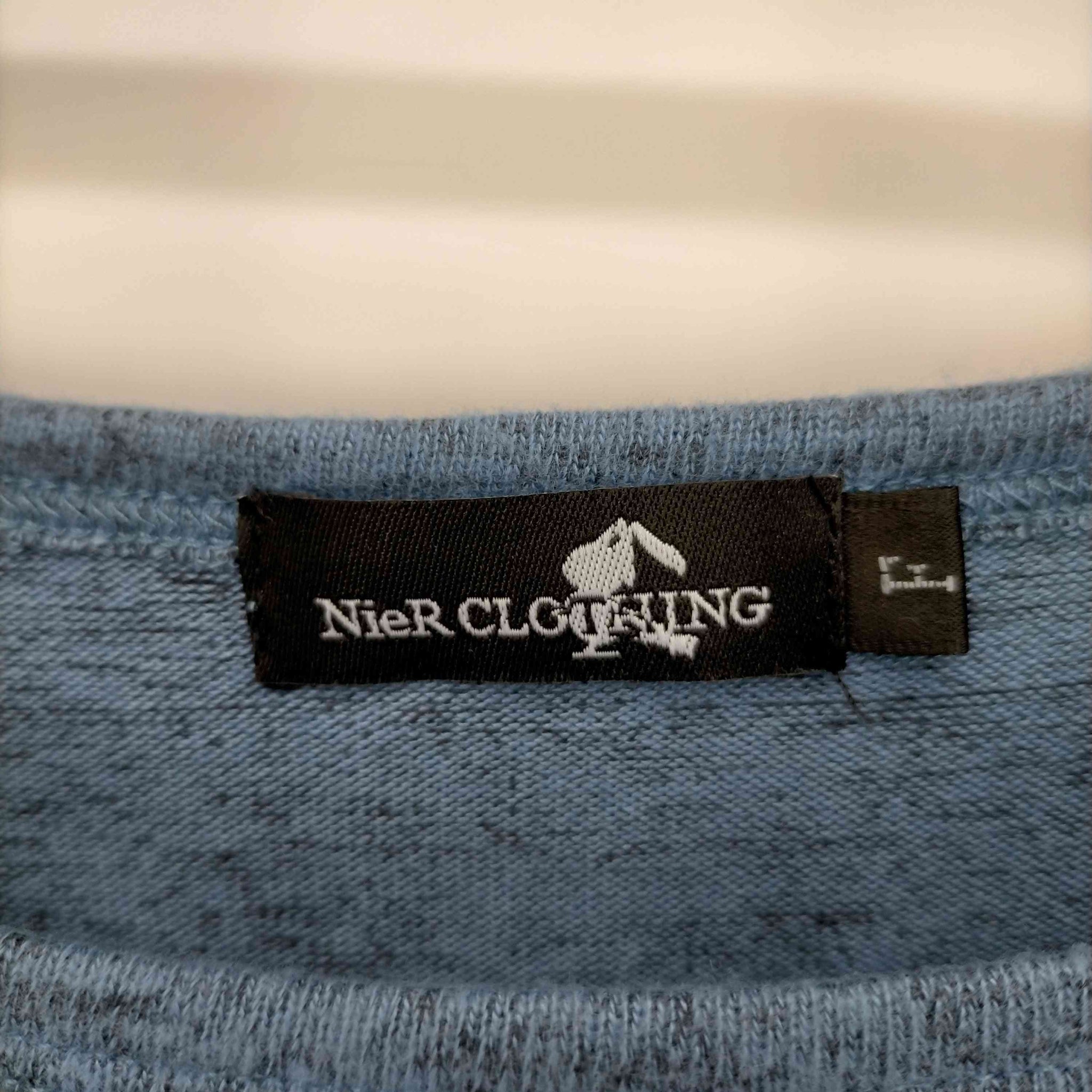 NieR CLOTHING(ニーア クロージング)ボックスロゴフロントポケットワンピース