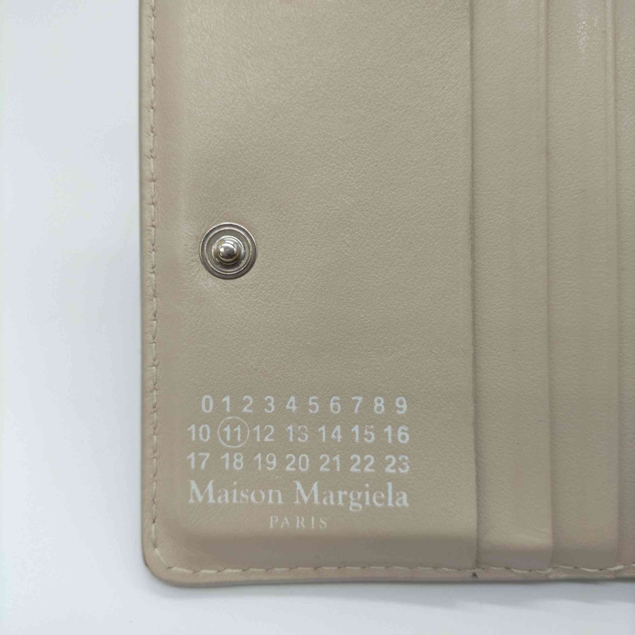 Maison Margiela(メゾンマルジェラ)11 カレンダータグ レザー 二つ折り