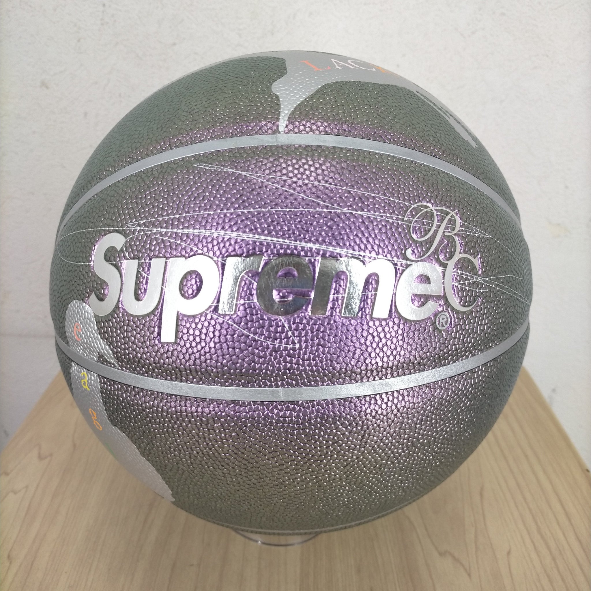Supreme × BERNADETTE CORPORATIONバスケットボール