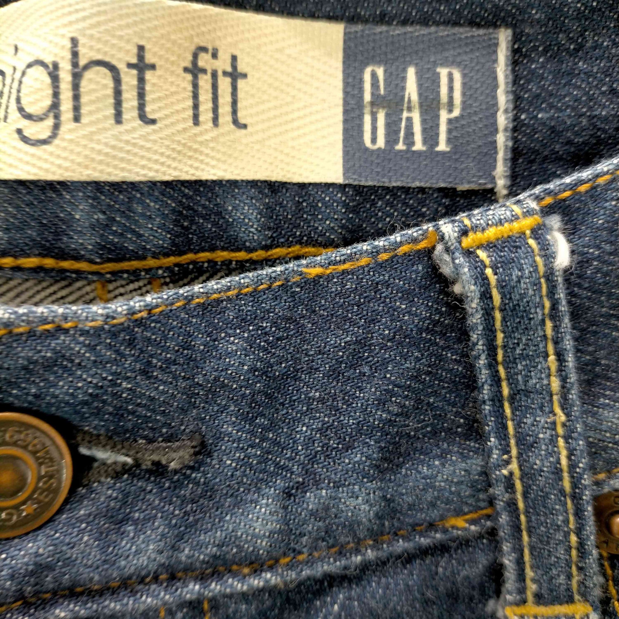 Gap(ギャップ)STRAIGHT FIT ボタンフライデニムパンツ