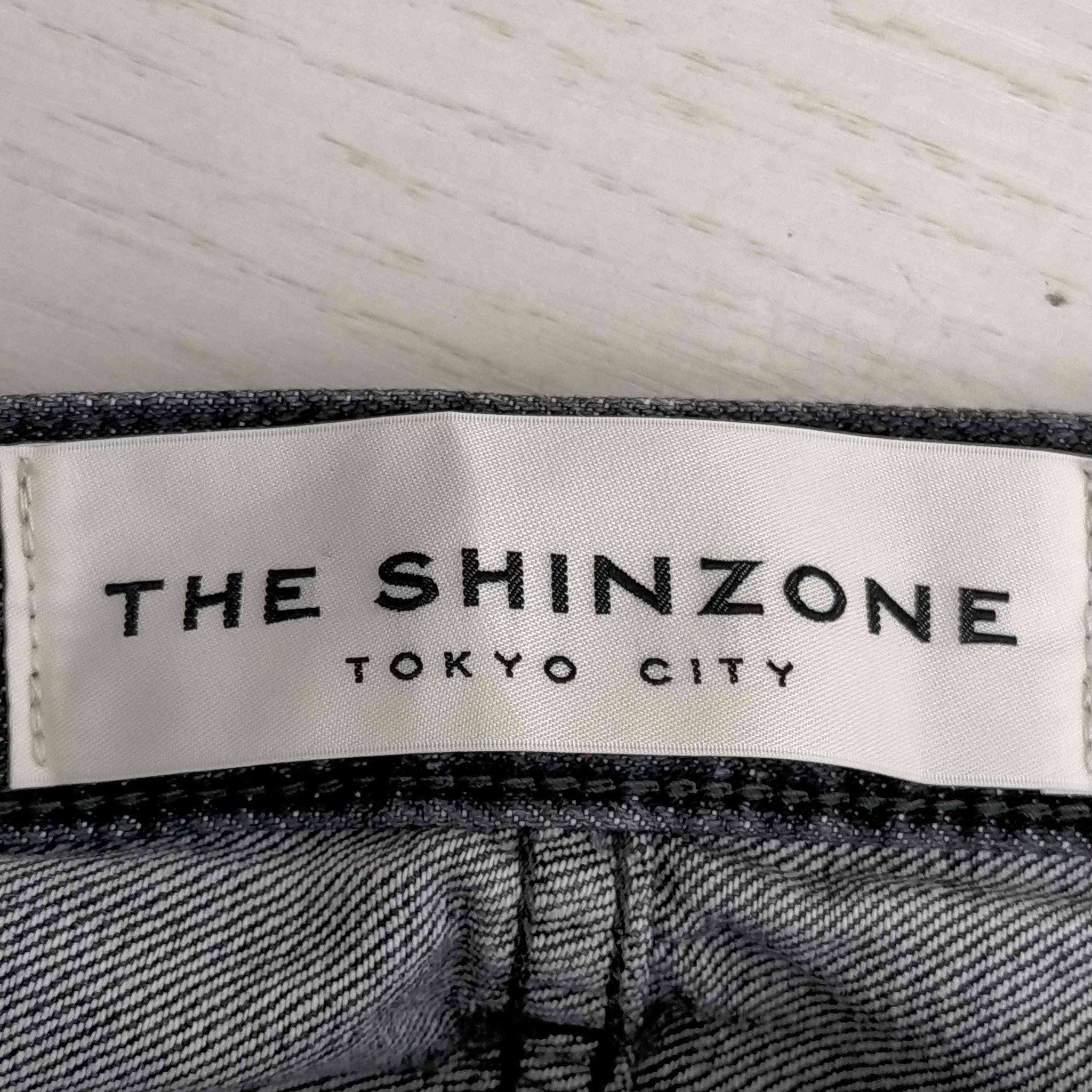 THE Shinzone(ザシンゾーン)カットオフ ストレートパンツ