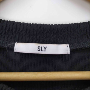 SLY(スライ)SLIT SWITCH LONG トップス