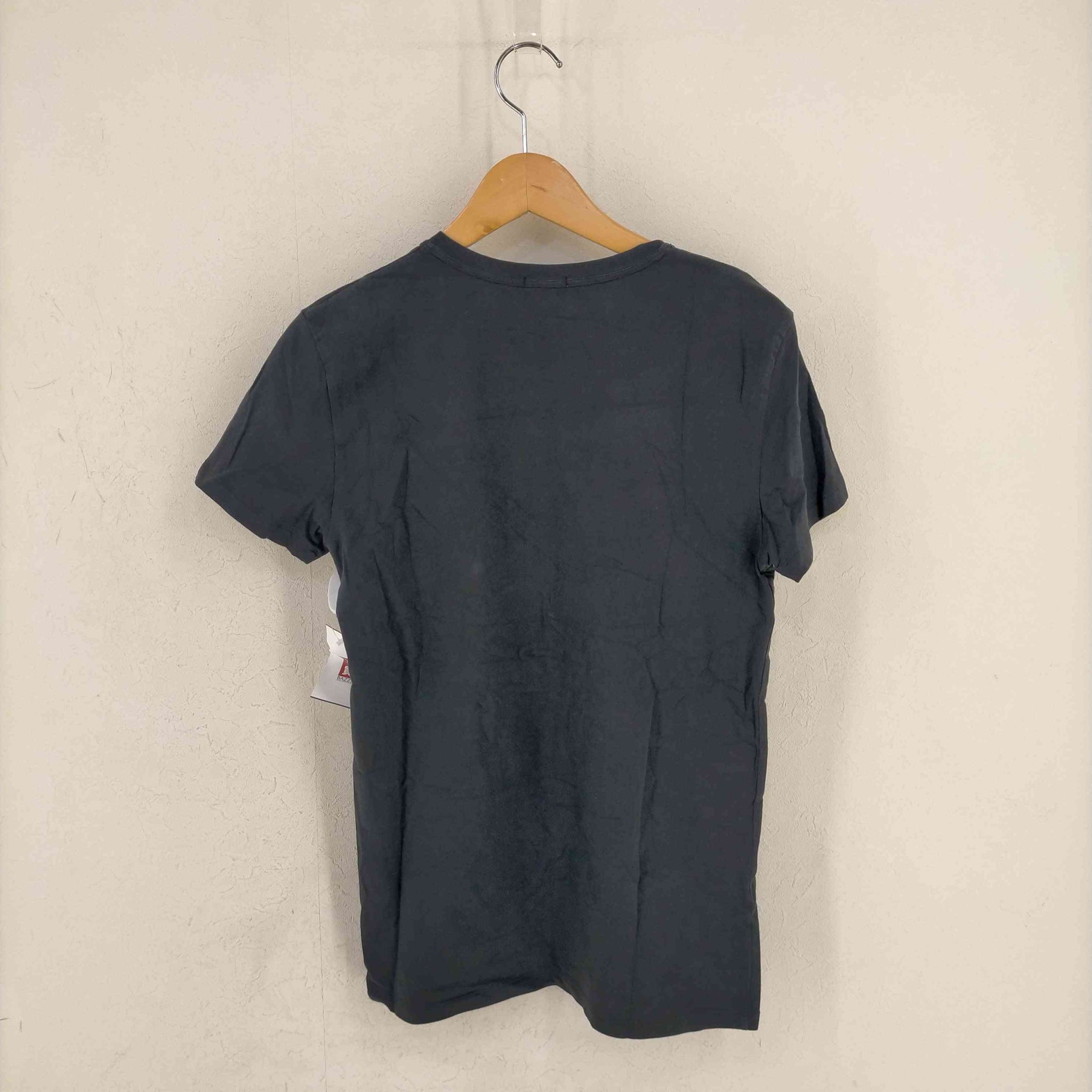 DIESEL(ディーゼル)ワンポイントロゴ VネックTシャツ