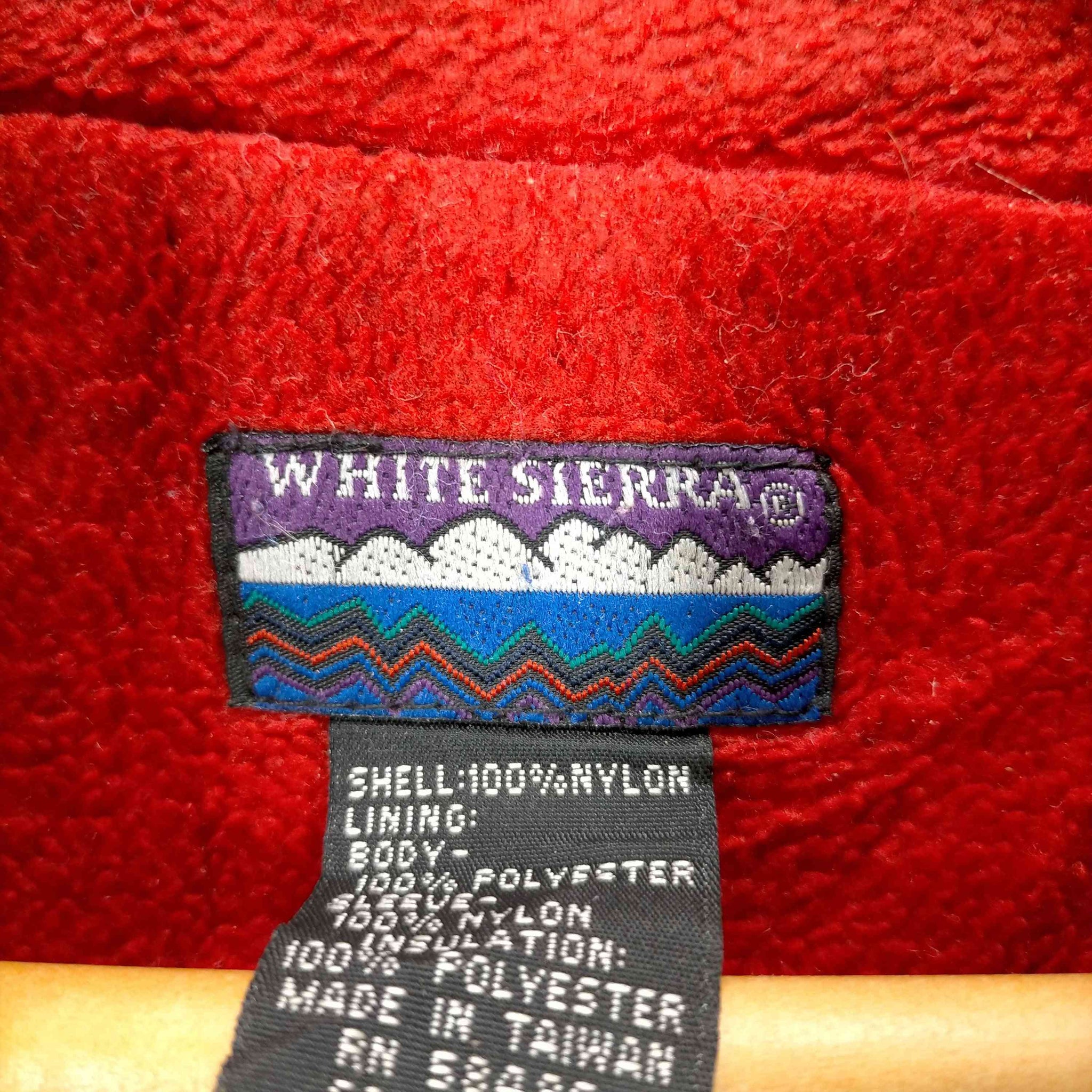WHITE SIERRA(ホワイトシエラ)裏地フリース ナイロンマウンテンジャケット