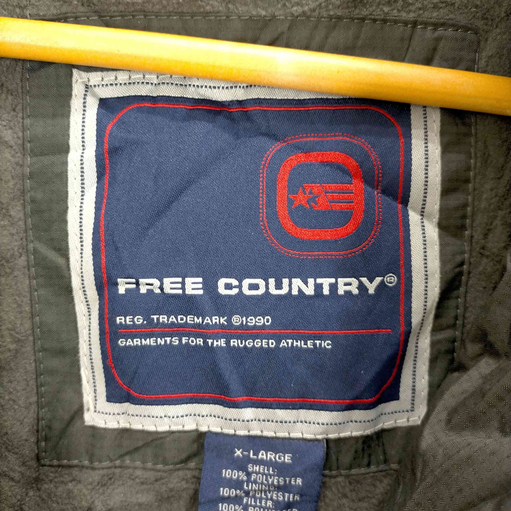 free country(フリーカントリー)裏地フリースロゴ刺繍マウンテンパーカー