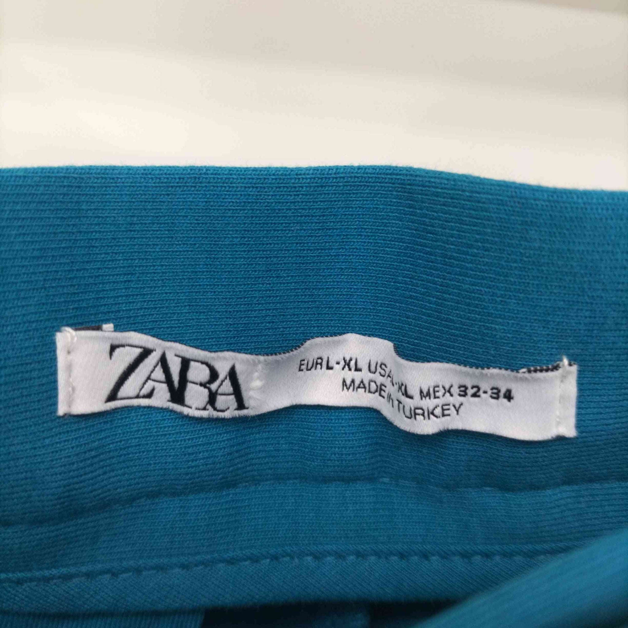 ZARA(ザラ)コットン ポリ センタープレス ノータック スラックス パンツ