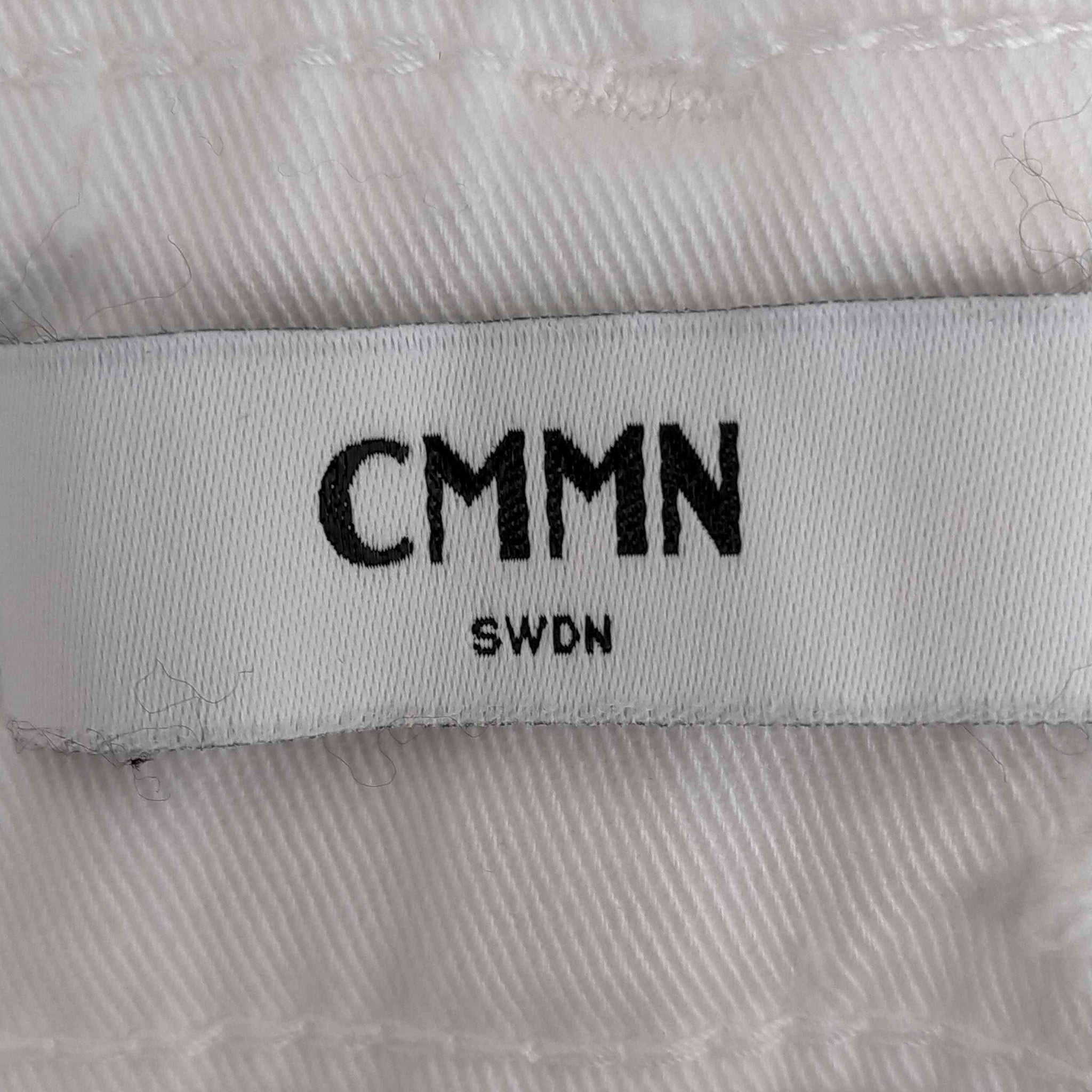 CMMN SWDN(コモンスウェーデン)ダメージ加工 ストレッチデニム
