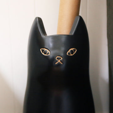 Ｐｅｉｋｋｏ（ペイッコ）　傘立て　猫　傘立て　かさたて　陶器　白猫　黒猫　ネコ　ねこ　アンブレラスタンド　コンパクト　シンプル　玄関　収納　傘　ポスター　置物　オブジェ　ガーデニング　かわいい　おしゃれ　新生活　キャット　ナチュラル　シンプル　北欧　レト
